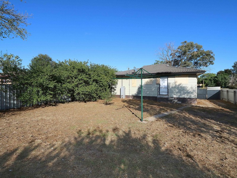 154 Raye Street, Tolland NSW 2650