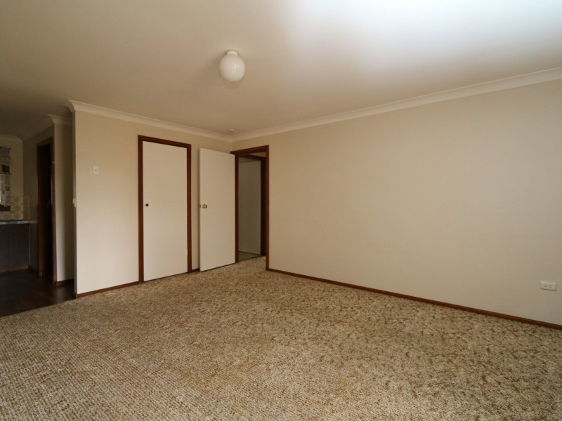 2/2 Bavaria Street, Tolland NSW 2650