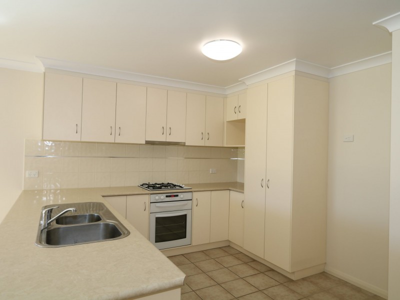 32 Barrima Drive, Glenfield Park NSW 2650