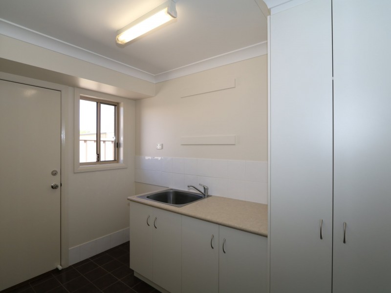 32 Barrima Drive, Glenfield Park NSW 2650