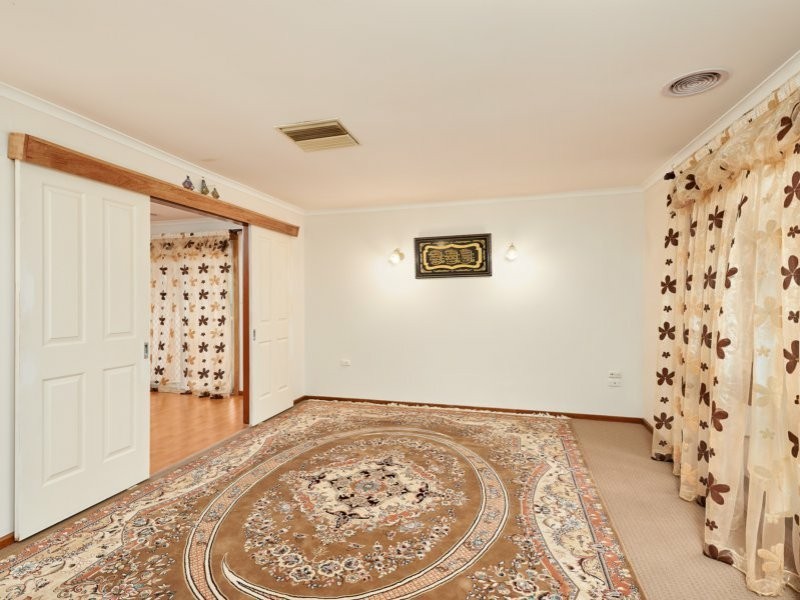 57 Adjin Street, Mount Austin NSW 2650