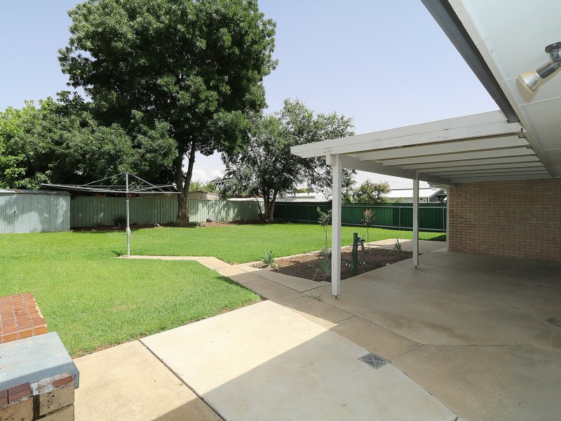 16 Goborra Street, Glenfield Park NSW 2650