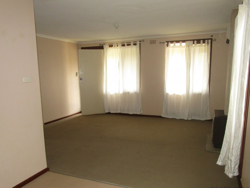 34 Bruce Street, Tolland NSW 2650