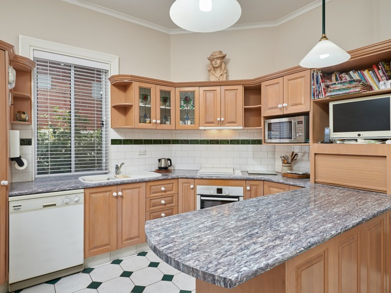 24 Thorne Street, Wagga Wagga NSW 2650