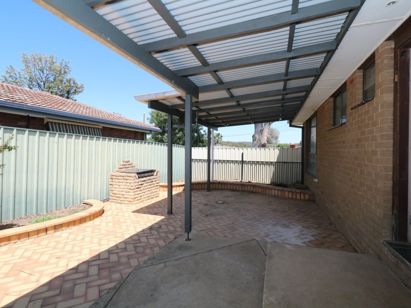 1 Kerr Street, Ashmont NSW 2650