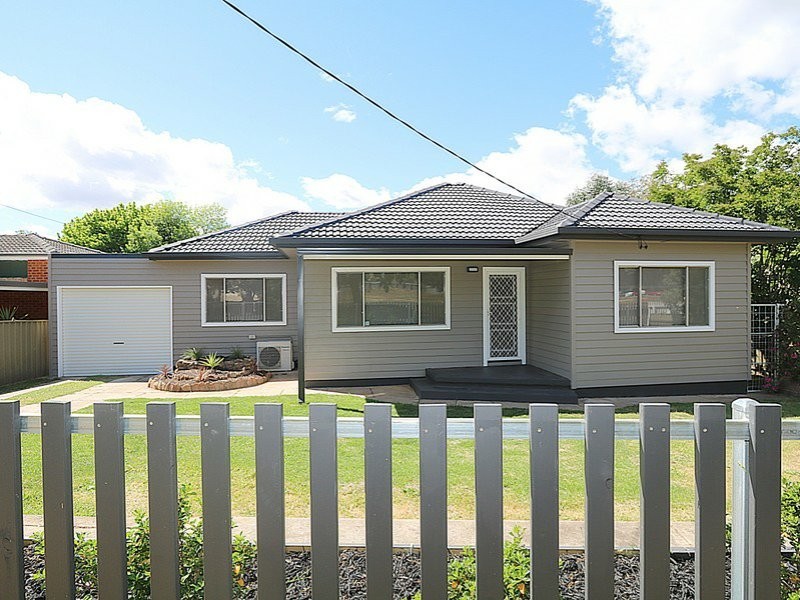 9 Paull Street, Kooringal NSW 2650