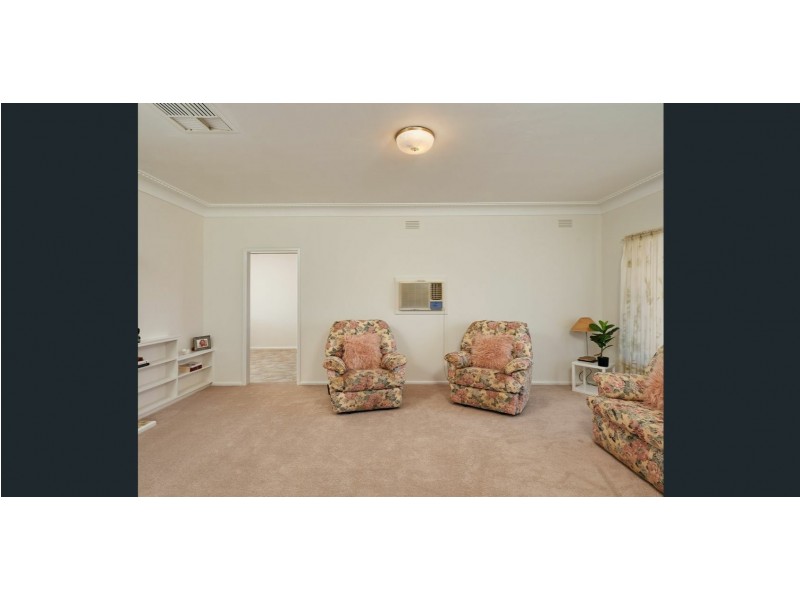 1 Tichborne Crescent, Kooringal NSW 2650