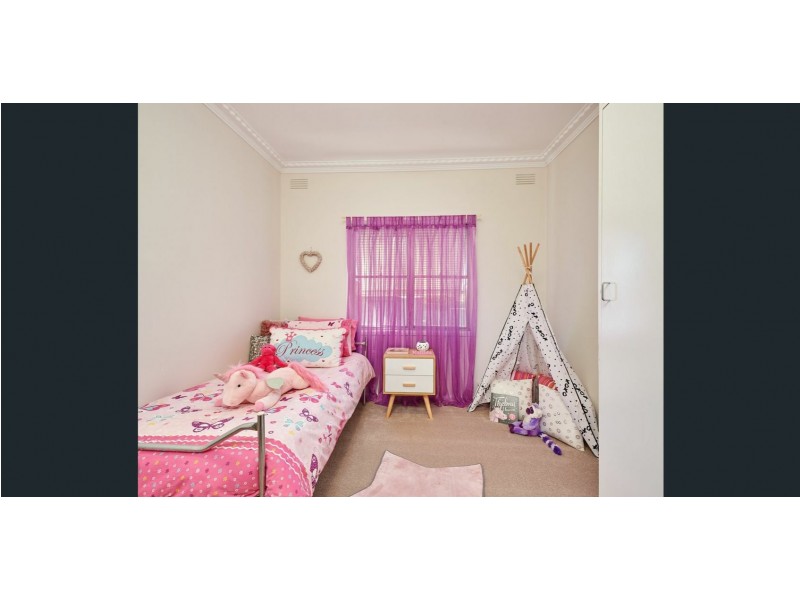 1 Tichborne Crescent, Kooringal NSW 2650