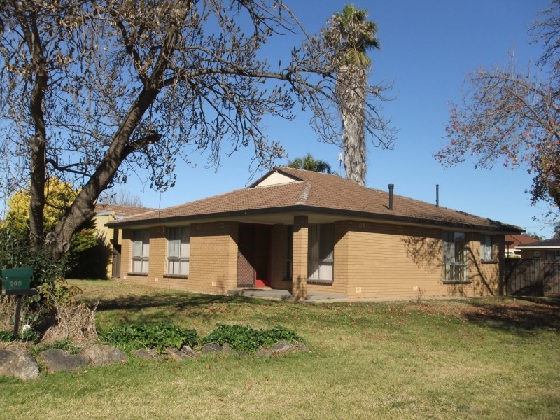 468 Lake Albert Road, Lake Albert NSW 2650