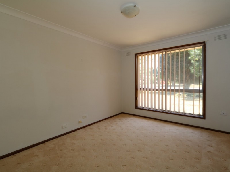 468 Lake Albert Road, Lake Albert NSW 2650