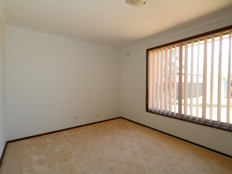 468 Lake Albert Road, Lake Albert NSW 2650