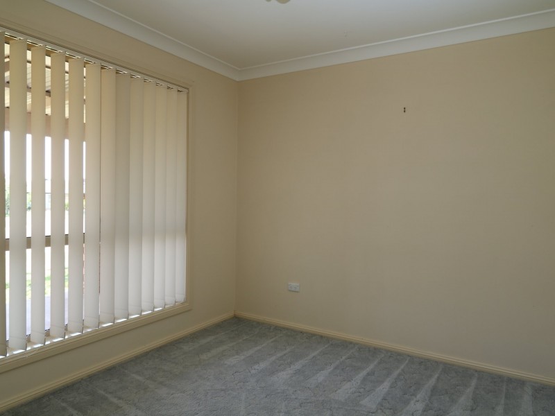 28 Yarrawah Crescent, Bourkelands NSW 2650