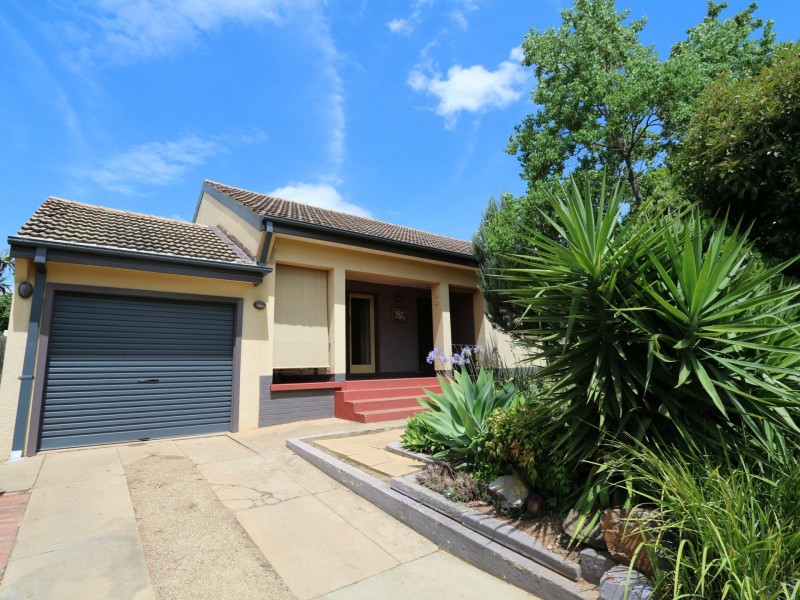 69 Mitchelmore Street, Turvey Park NSW 2650