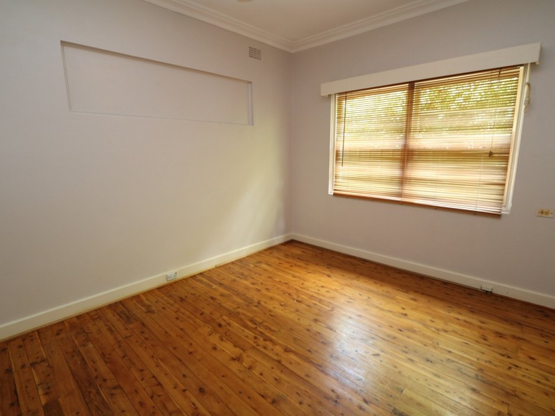 69 Mitchelmore Street, Turvey Park NSW 2650