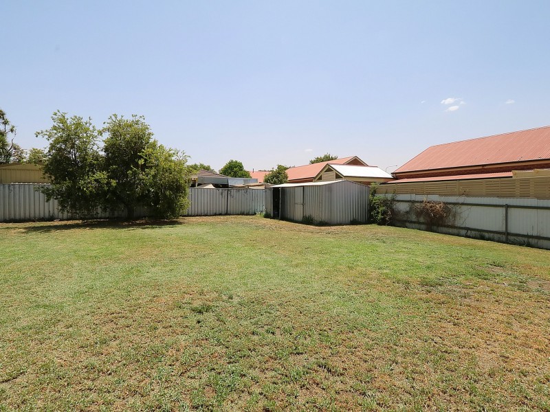 16 Jeeba Place, Glenfield Park NSW 2650