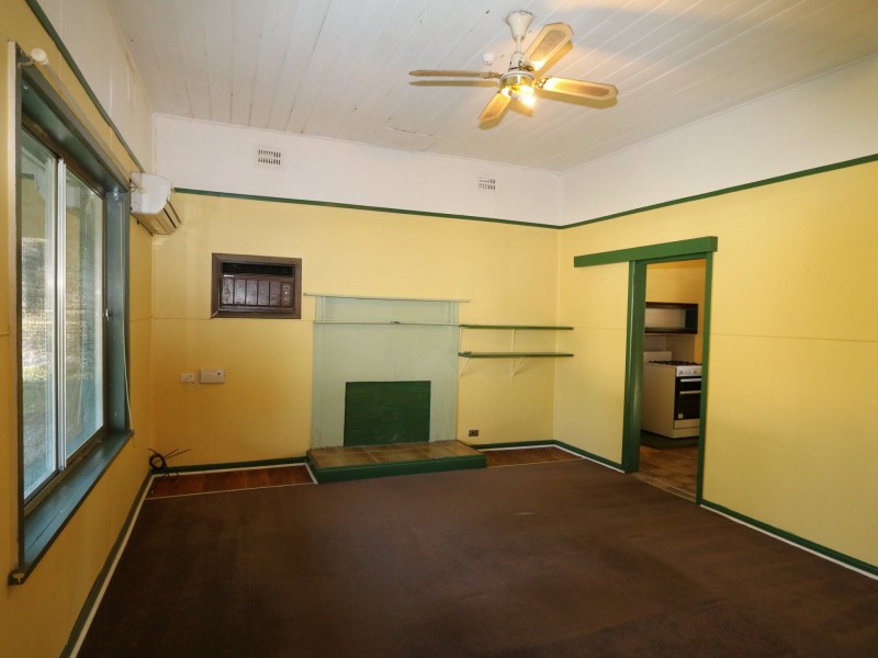 20 Power Street, Lake Albert NSW 2650