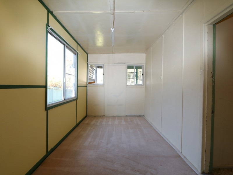 20 Power Street, Lake Albert NSW 2650