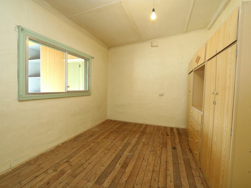 20 Power Street, Lake Albert NSW 2650