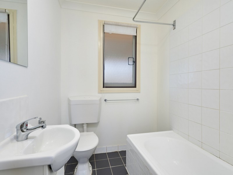 2 Smithies Place, Ashmont NSW 2650