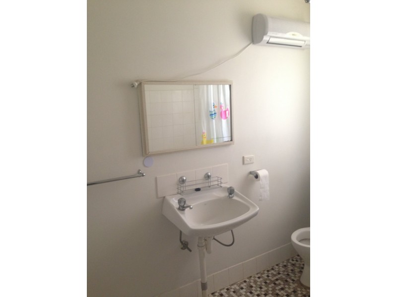 13 Meads Place, Mount Austin NSW 2650