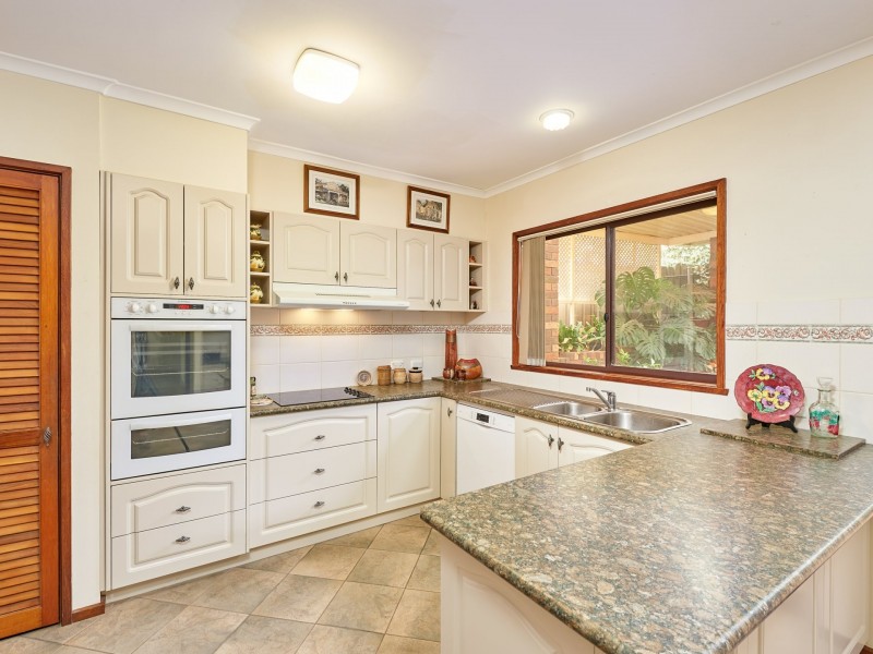 79 Simkin Crescent, Kooringal NSW 2650