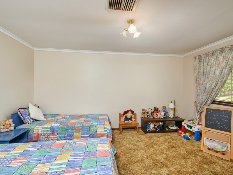 79 Simkin Crescent, Kooringal NSW 2650
