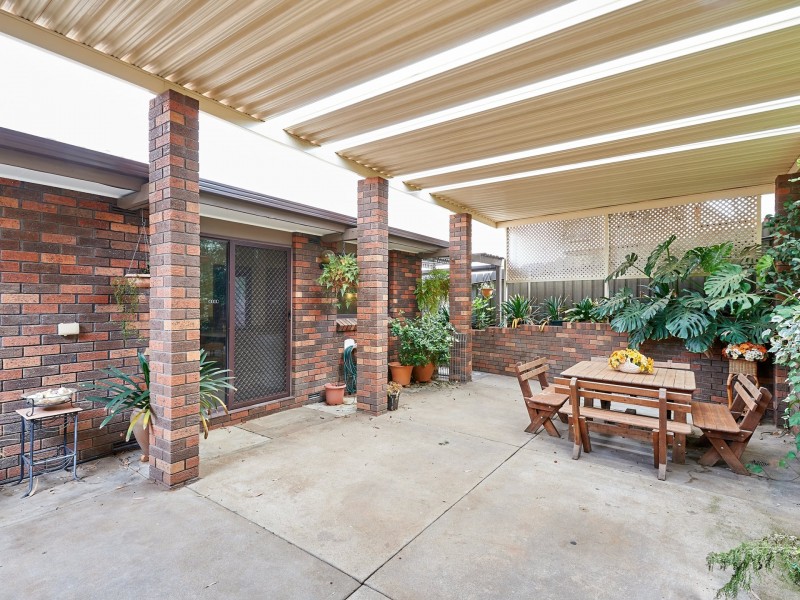 79 Simkin Crescent, Kooringal NSW 2650