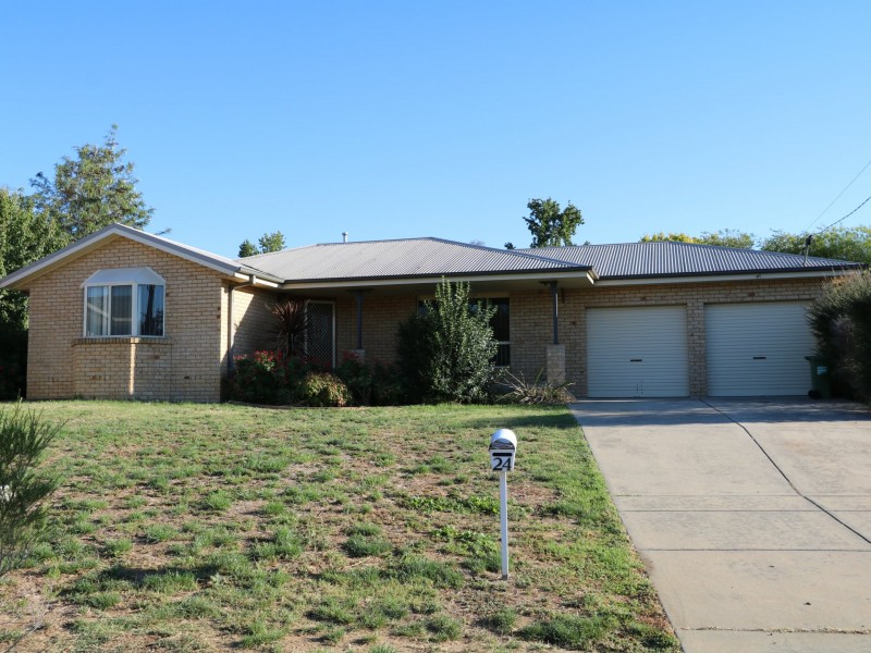 24 Alldis Place, Kooringal NSW 2650