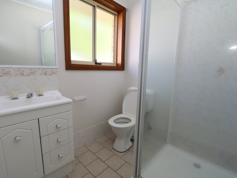 24 Alldis Place, Kooringal NSW 2650