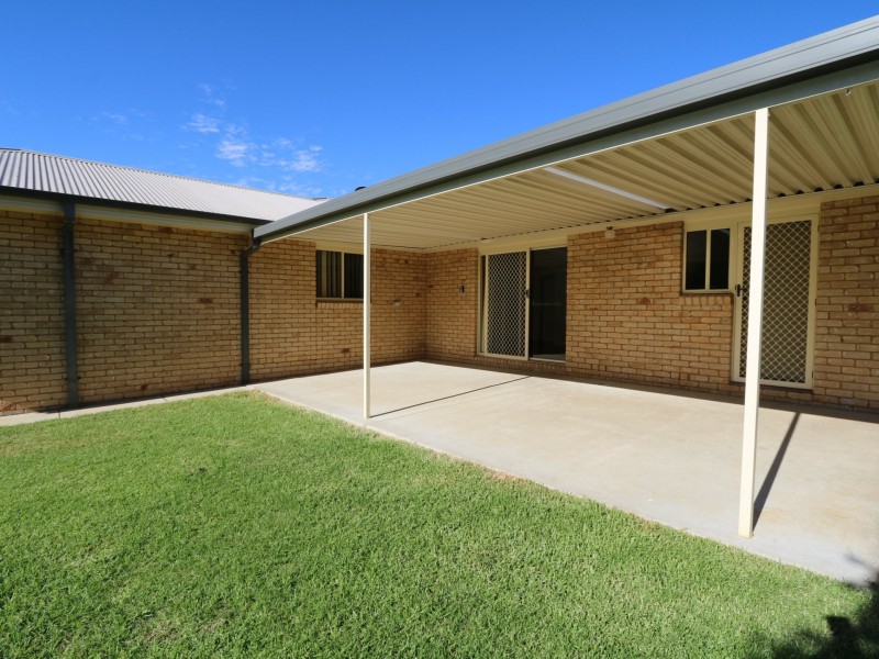 24 Alldis Place, Kooringal NSW 2650