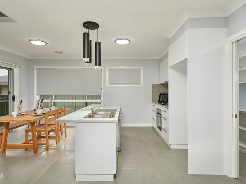 1 Eucalypt Street, Forest Hill NSW 2651