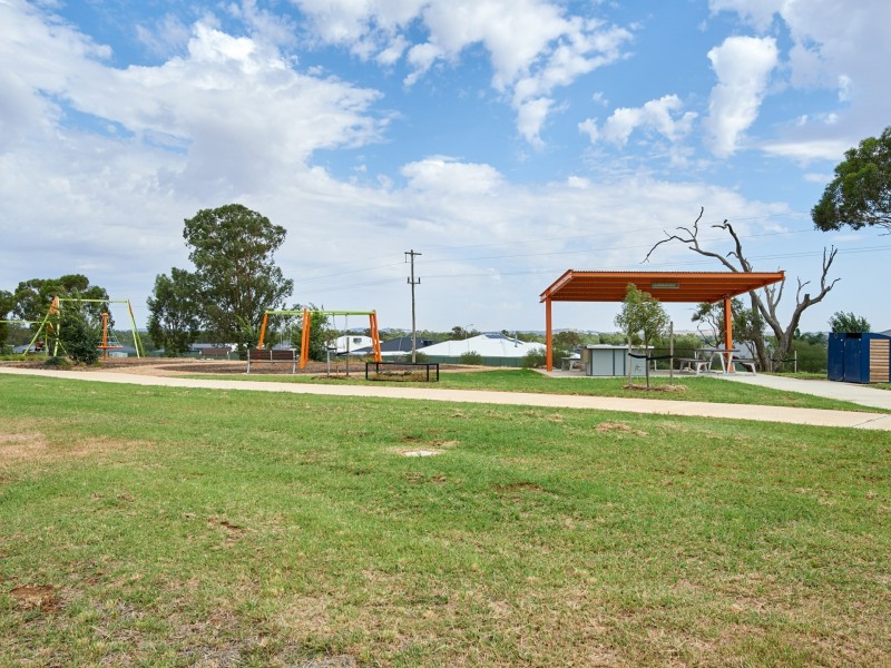 1 Eucalypt Street, Forest Hill NSW 2651