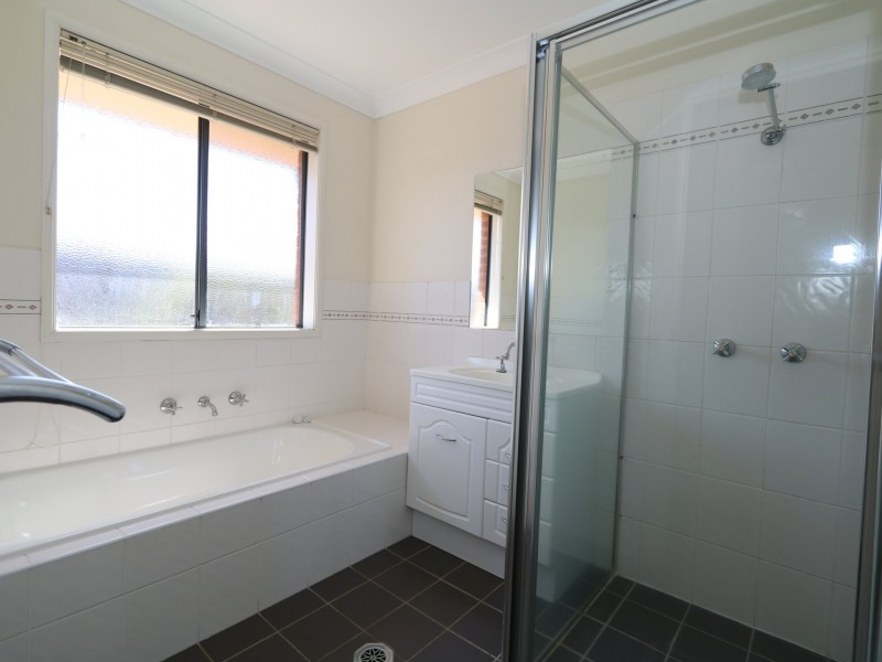 48 Avocet Drive, Estella NSW 2650