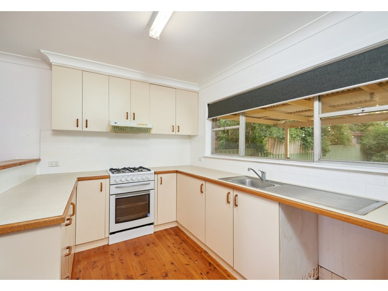 13 Stanley Street, Kooringal NSW 2650