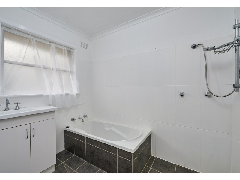 13 Stanley Street, Kooringal NSW 2650