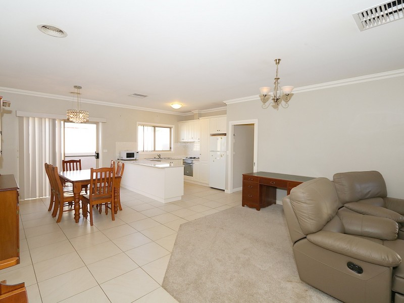 Unit 3/74 Brookong Avenue, Wagga Wagga NSW 2650