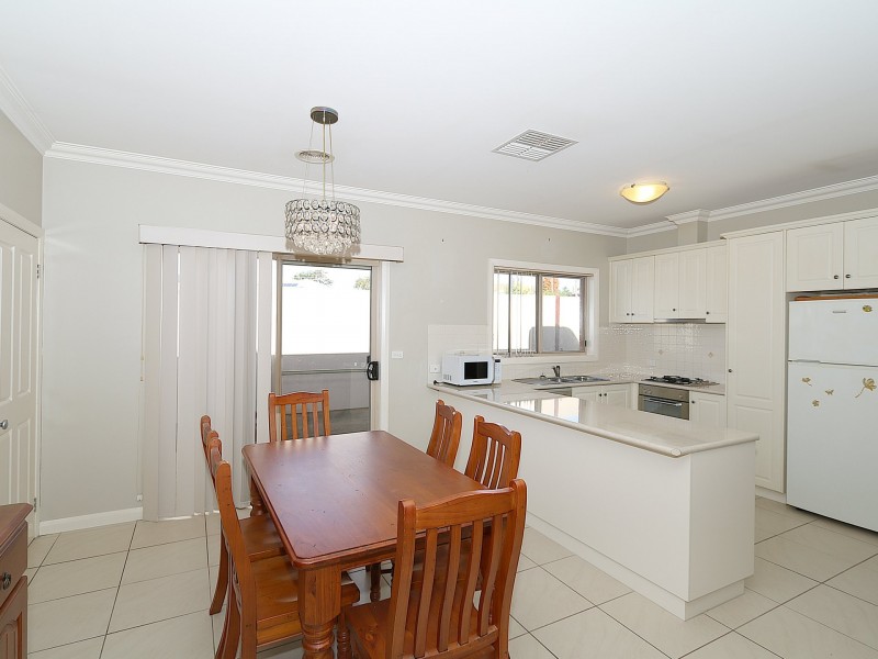 Unit 3/74 Brookong Avenue, Wagga Wagga NSW 2650