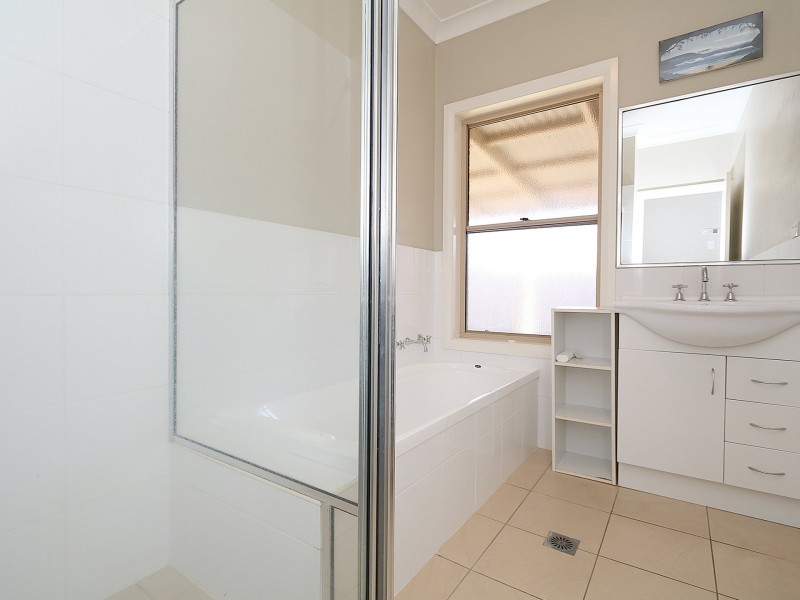 Unit 3/74 Brookong Avenue, Wagga Wagga NSW 2650