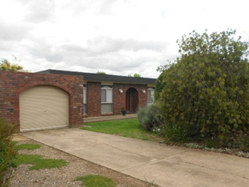 78 Main Street, Lake Albert NSW 2650