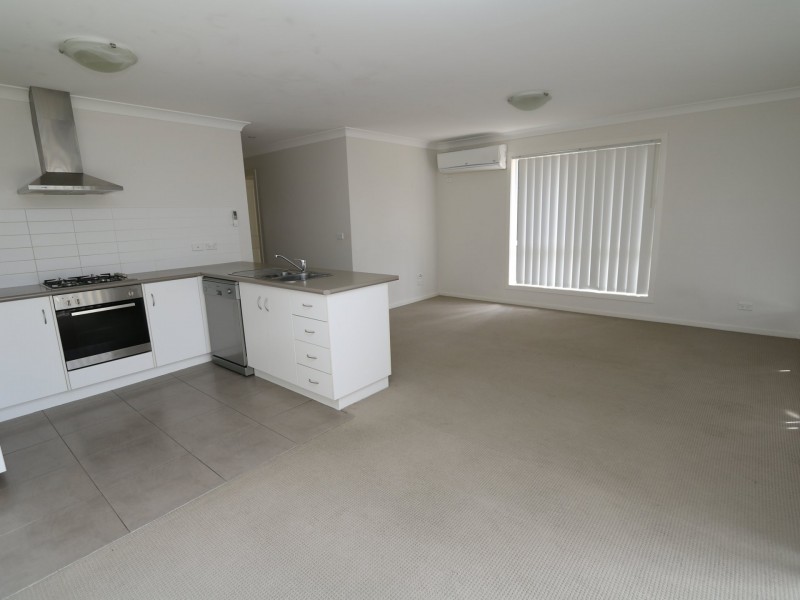 12/10 Mirrul Street, Glenfield Park NSW 2650