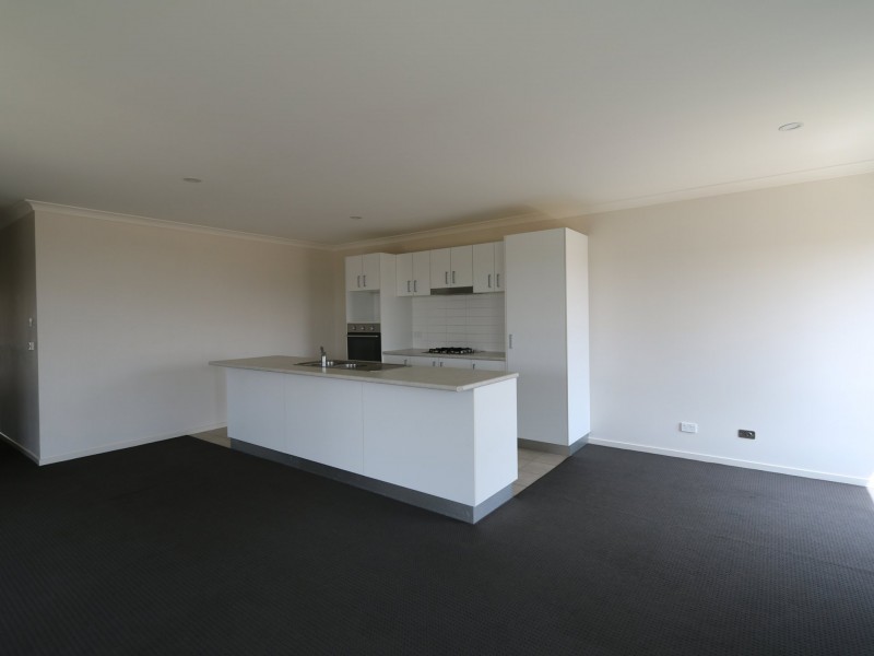 2 Watson Boulevard, Lloyd NSW 2650