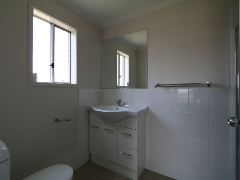 2 Watson Boulevard, Lloyd NSW 2650