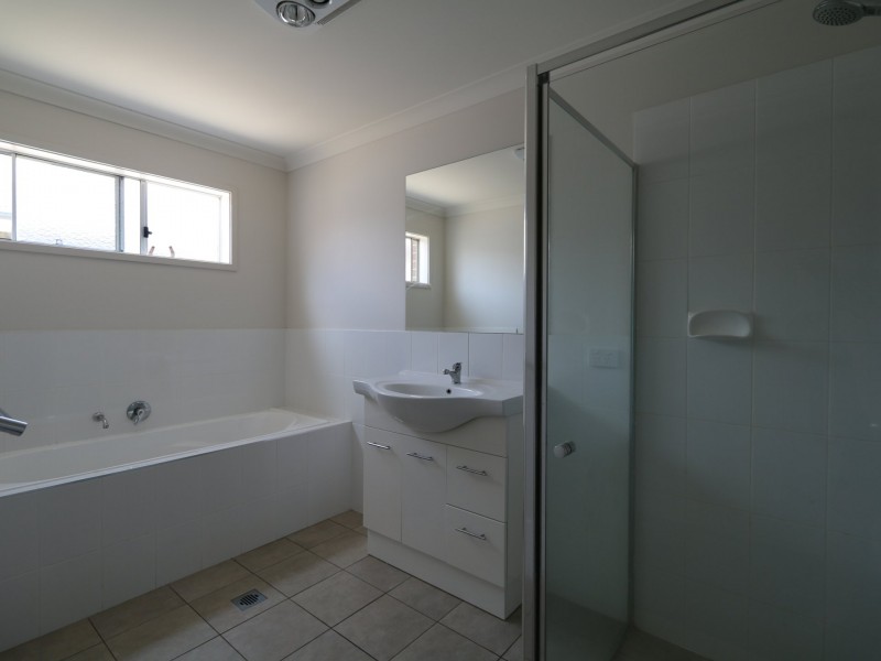 2 Watson Boulevard, Lloyd NSW 2650