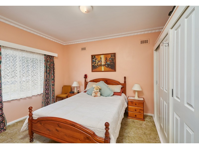 150 Fernleigh Road, Mount Austin NSW 2650