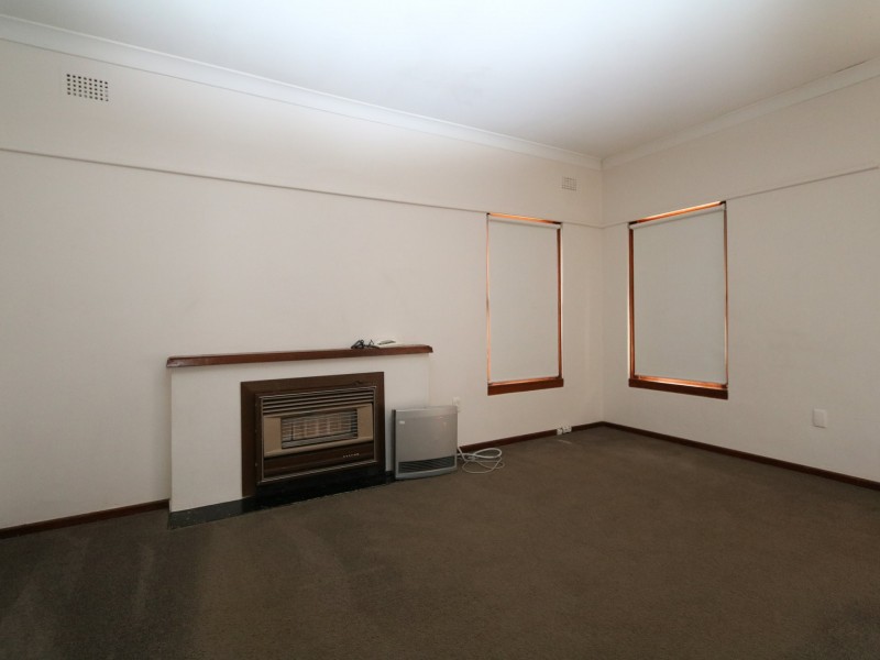 109 Macleay Street, Turvey Park NSW 2650