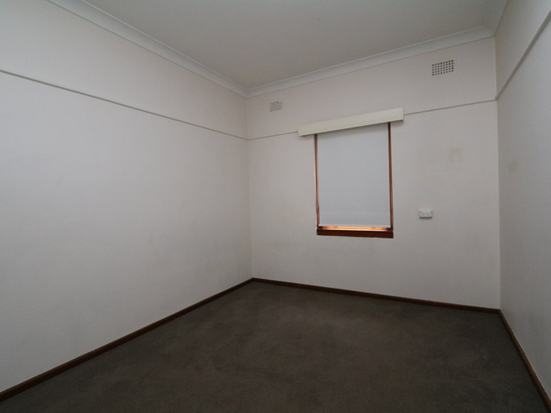 109 Macleay Street, Turvey Park NSW 2650