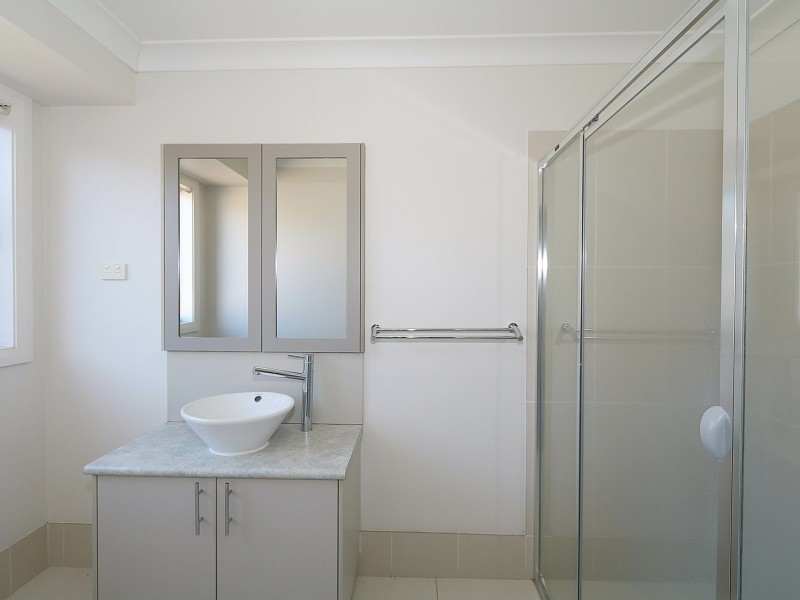 6 Barrima Drive, Glenfield Park NSW 2650