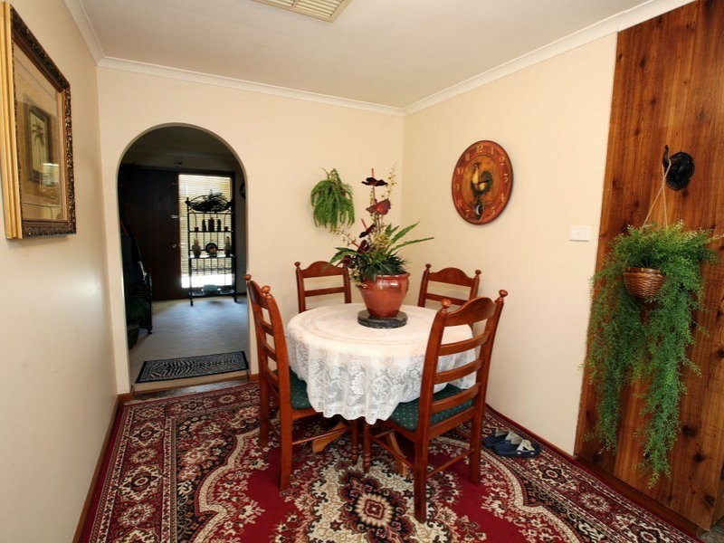174 Fernleigh Road, Mount Austin NSW 2650