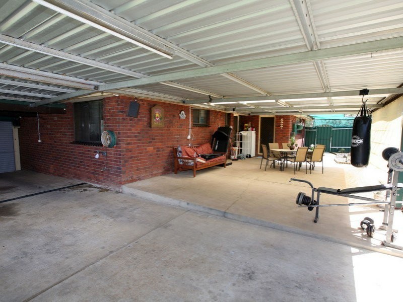 174 Fernleigh Road, Mount Austin NSW 2650