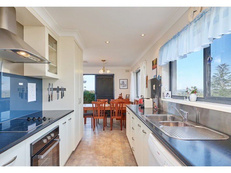 1 Bellevue Parade, Kooringal NSW 2650